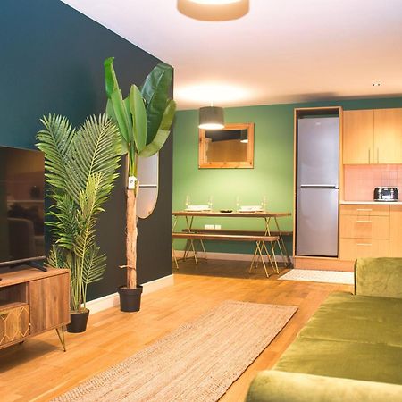 Spacious City Centre Apt - Free Parking - Ao Arena Manchester Exterior photo